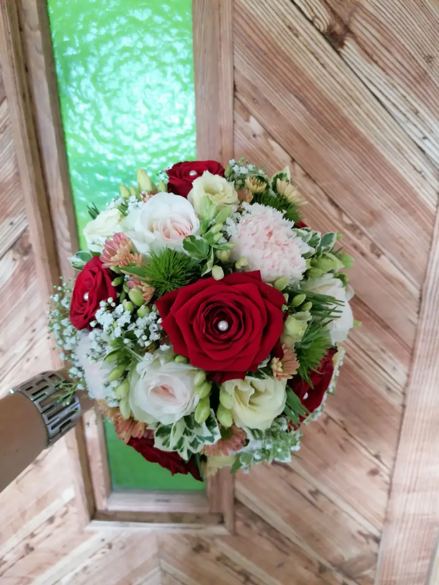 Blumenstrauß aus der Hochzeitsfloristik von Martinas Blumenwerkstatt