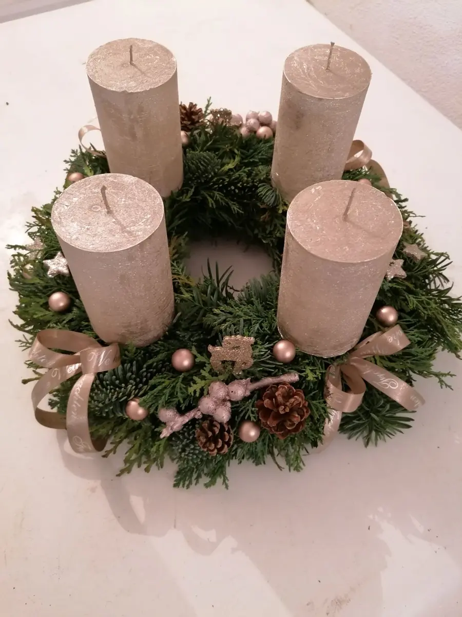 Weihnachtsfloristik von Martinas Blumenwerkstatt, Beispiel 13
